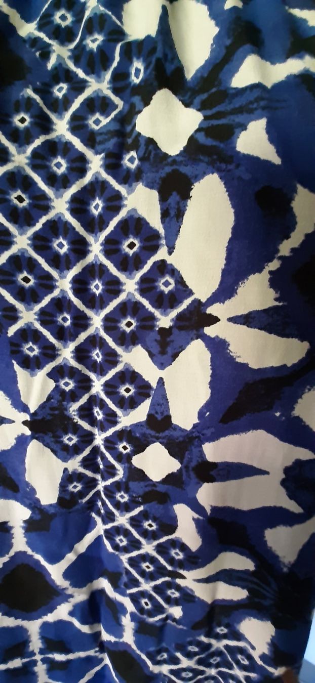 Vestiti: Sommerliches Maxikleid, Grösse 40, Blau/Weiss gemustert – Usato da Ibach venduto da kleineMythen 1