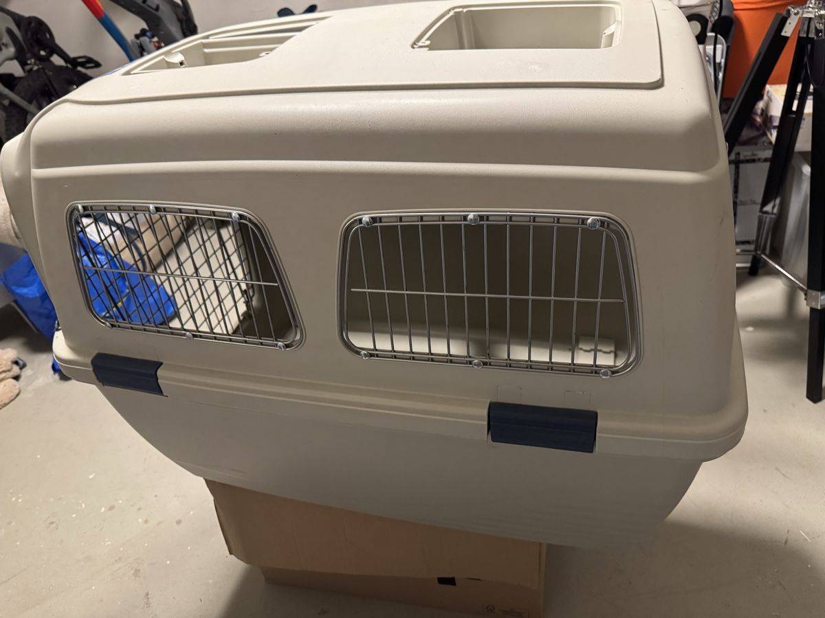 Liege- & Schlafplätze: Hundebox – Gebraucht aus Stans von aysxd 4