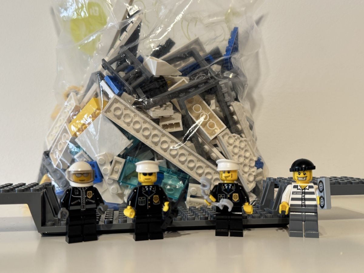 Lego Kit di costruzioni: Lego City - Police Command Center 7743 – Usato da Comano venduto da alice_x26x 2
