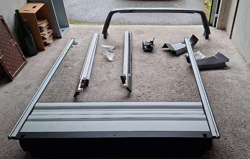Tutti pezzi di ricambio auto: Ford  Original Laderaumabdeckung – Usato da Dottikon venduto da Strizzi15 4