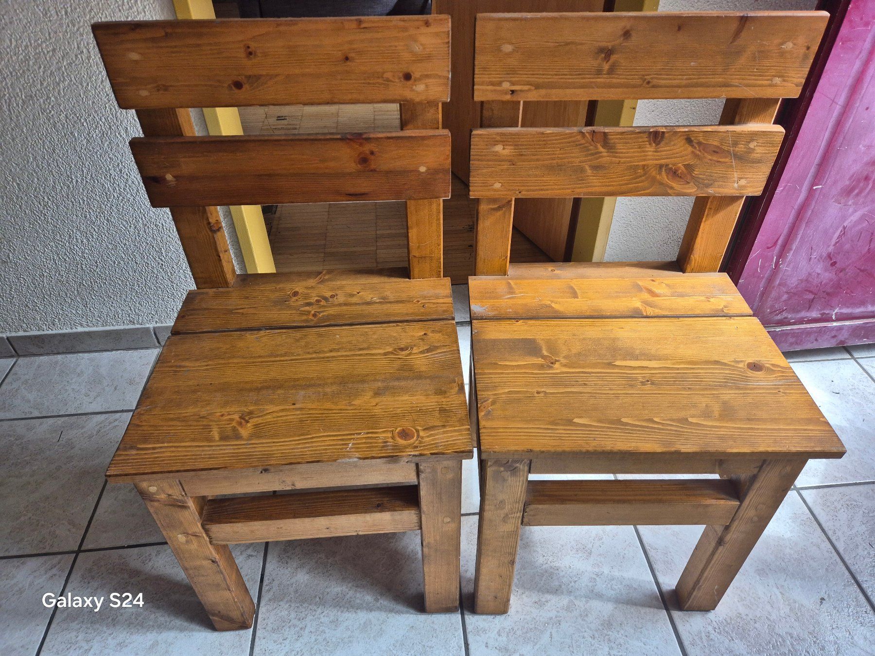 Sedie: Stühlen, aus Massive Holz. – Usato da Dübendorf venduto da cel_bq2g 1