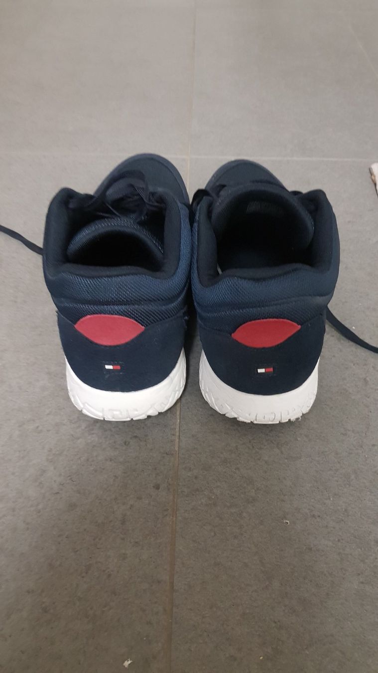 Tommy Hilfiger Scarpe da uomo: Tommy Hilfiger Herren Sneaker, Gr. 46 – Usato da Lostorf venduto da Montymonk 1