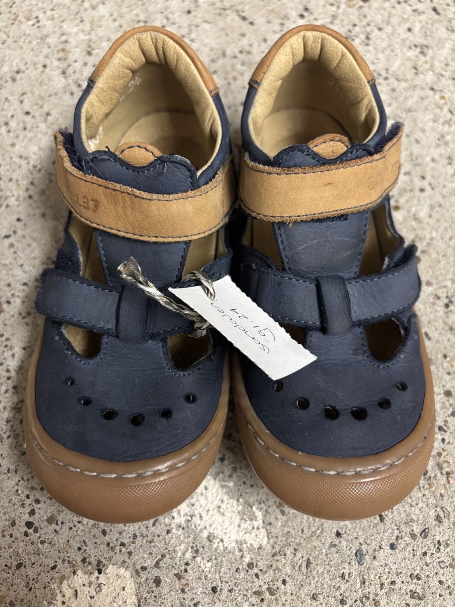 Scarpe per ragazzi: Kindersandalen Däumling, Grösse 24 – Usato da Büren an der Aare venduto da Nikito2001 3