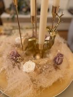 Kerzenständer mit Hirsch und Rosen