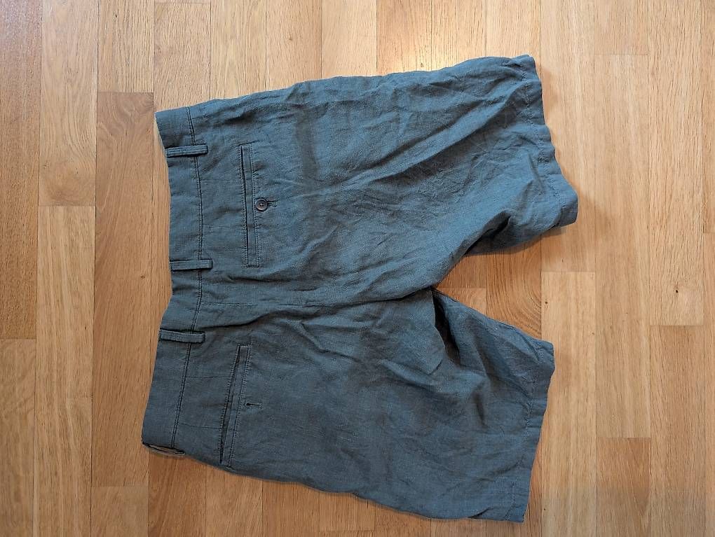 Mango Pantaloni: Leinenhose kurz Herren – Usato da Ennetbaden venduto da pau_8kxv 1
