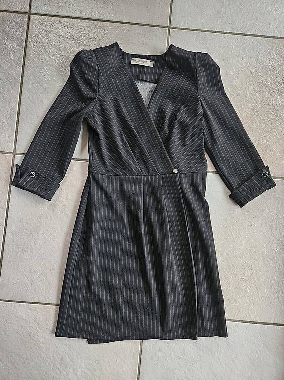 Vestiti: Robe portefeuille Rinascimento – Usato da Vétroz venduto da sas_yln5