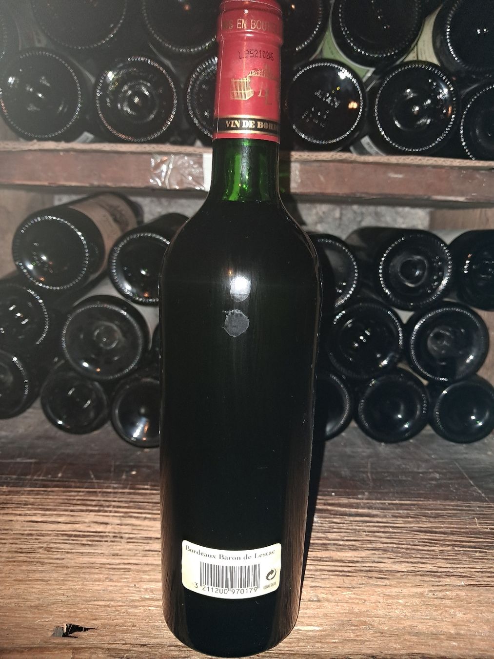 Vino: Baron de Lestac Bordeaux Rouge 1998  – Nuovo e nell'imballaggio originale da Le locle venduto da juliensaran 2