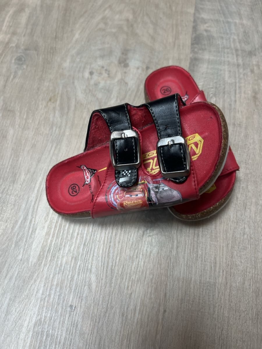 Scarpe per ragazzi: Kinder Hausschuhe 26 – Usato da Bachenbülach venduto da Dana_Ondrasik 1