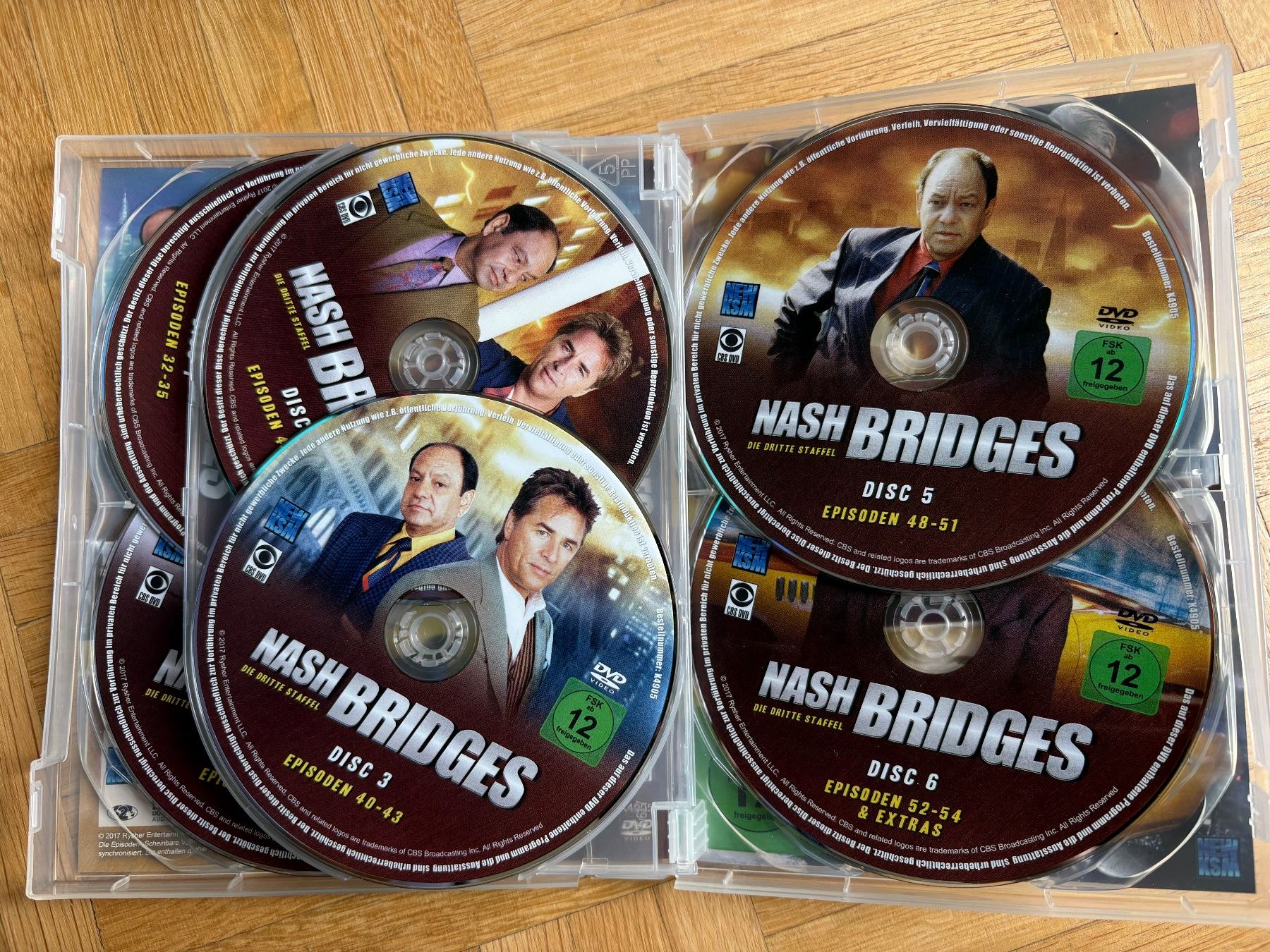 Tous les DVDs: Nash Bridges - Die dritte Staffel - DVD – D'occasion à Zürich par Malcom 2