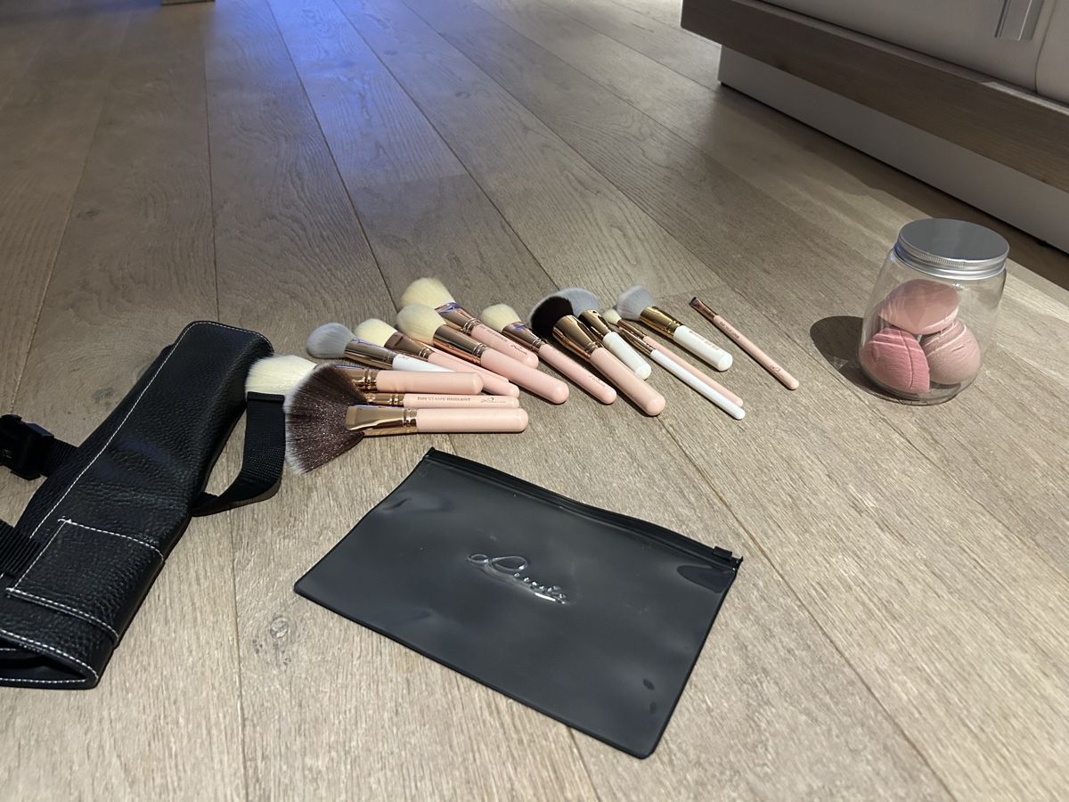 Make-up: Make-up Pinsel Set inkl. Tasche & Schwämmchen – Nuovo (secondo la descrizione) da Trin venduto da lovelybubble