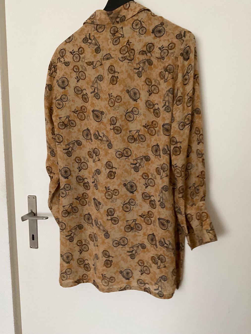 Blusen: Paul Costelloe 100% Seiden Bluse Gr 38 Veloprint Longbluse – Gebraucht aus Urdorf von alda02 5