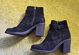Schwarze Wildleder Stiefeletten Gr. 40 schick!