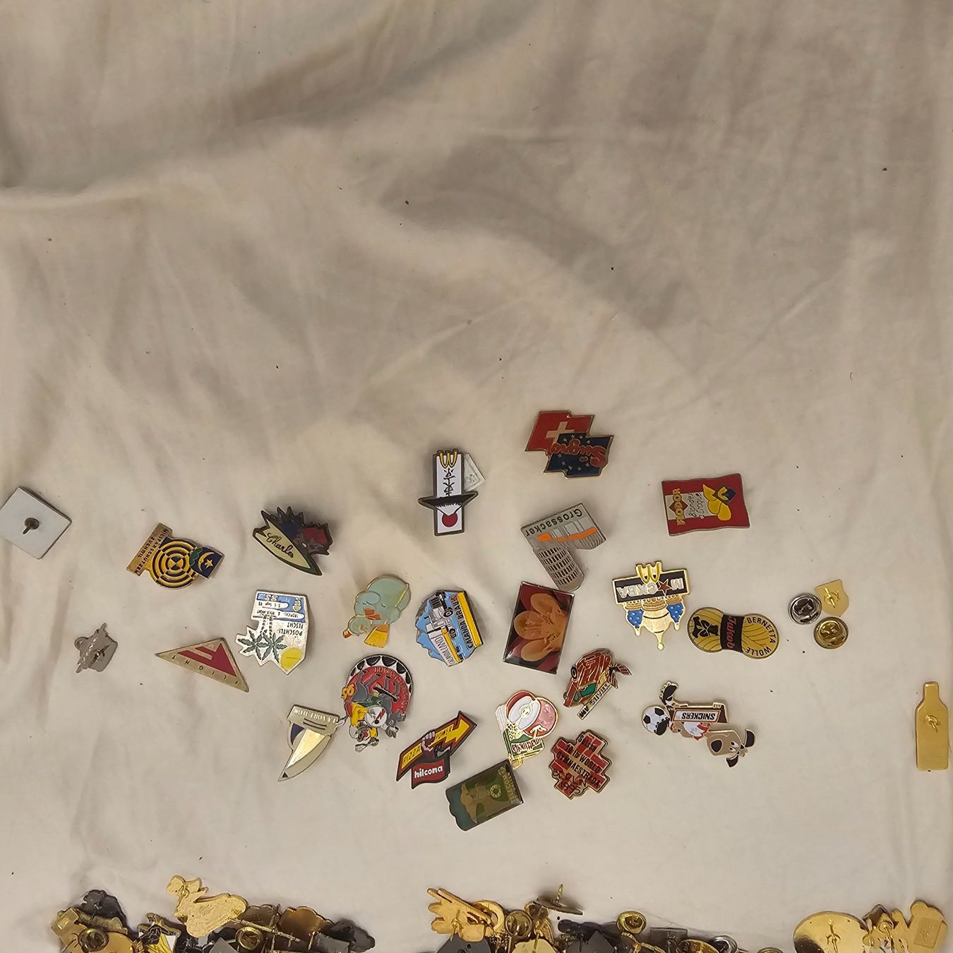 Placchette & Badge: Konvolut  pins  100 stück  unkontroliert – Usato da wolfhalden venduto da 46464646 6
