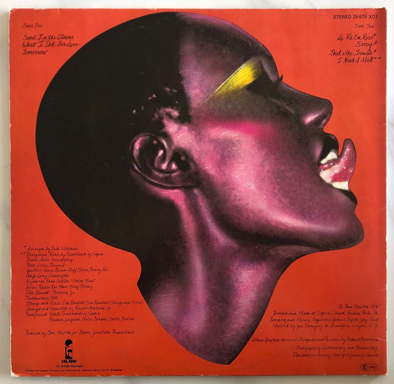 Dischi in vinile: GRACE JONES - PORTFOLIO – Usato da Poliez-Pittet venduto da Newtown-Records 1