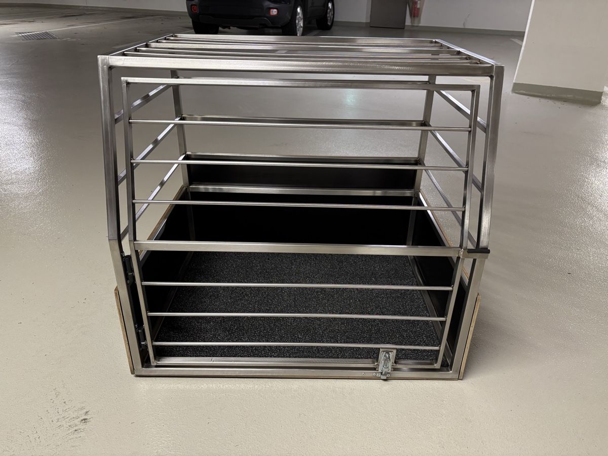 Cucce & Letti: Hundebox Hundetransportbox – Usato da Winterthur venduto da sutti02