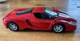 Modellauto Ferrari Enzo Ferrari Massstab 1/18 Hot Wheels