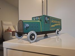 Blechspielzeug Läckeri Huus LKW gut erhalten