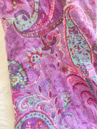 Tuch mit Paisley Muster lila pink 