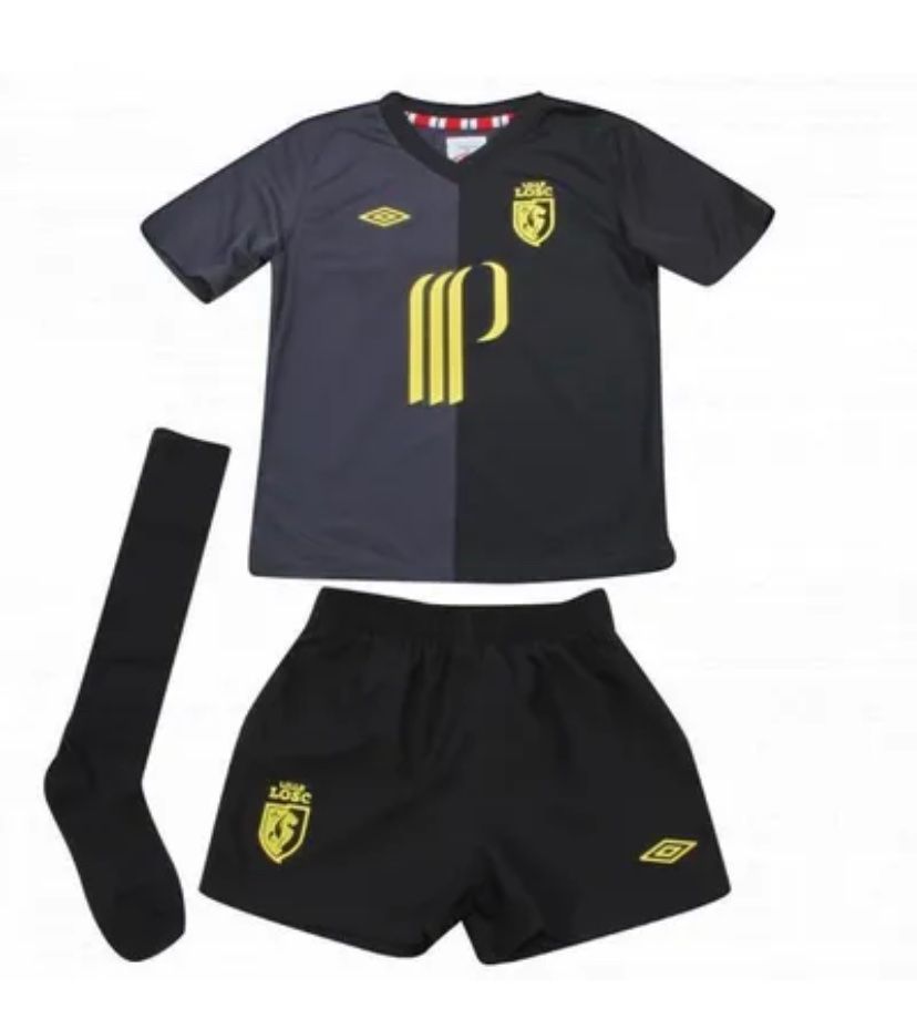 Umbro Scarpe, pantaloni & magliette da ginnastica: LOSC Minimit Kinder – Nuovo e nell'imballaggio originale da Spreitenbach venduto da joo84