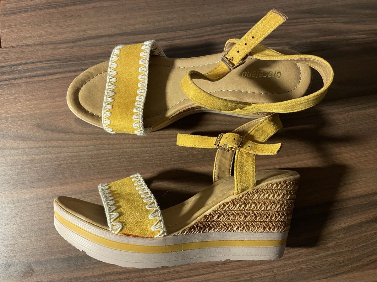 Scarpe da donna: Gelbe Boots, gelb, Gr. 38, Keilabsatz – Nuovo (secondo la descrizione) da Pura venduto da pascavaa 1
