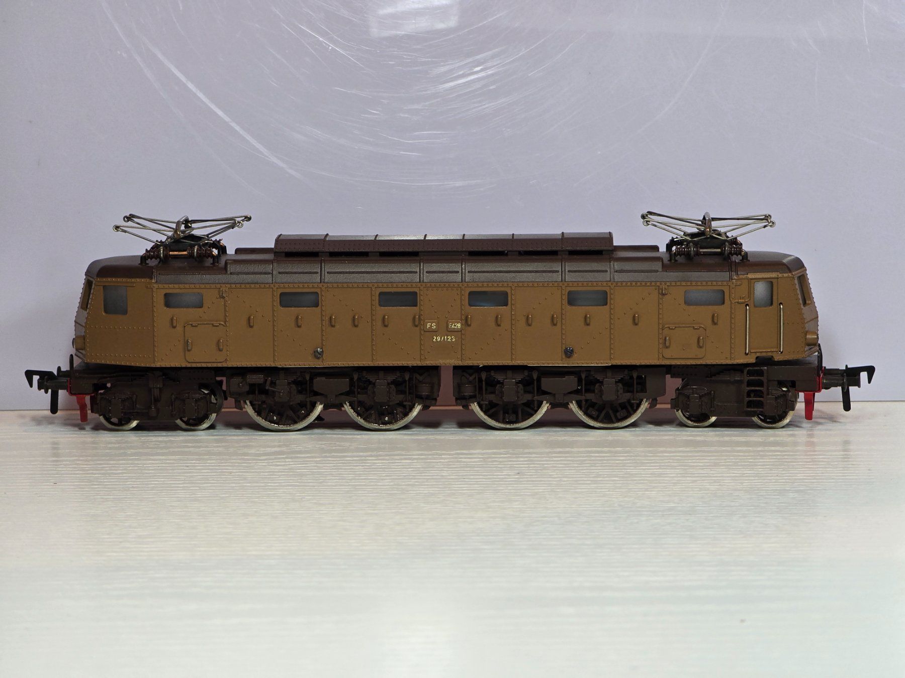 Fleischmann Trains électriques: Fleischmann, 1339, E 428, braun, FS, Guss, Vitrine – Neuf (Voir description) à Kloten par Nicola2 3