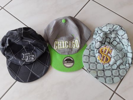 3 Snapback Caps Chicago Motiv Set gebraucht guter Zustand
