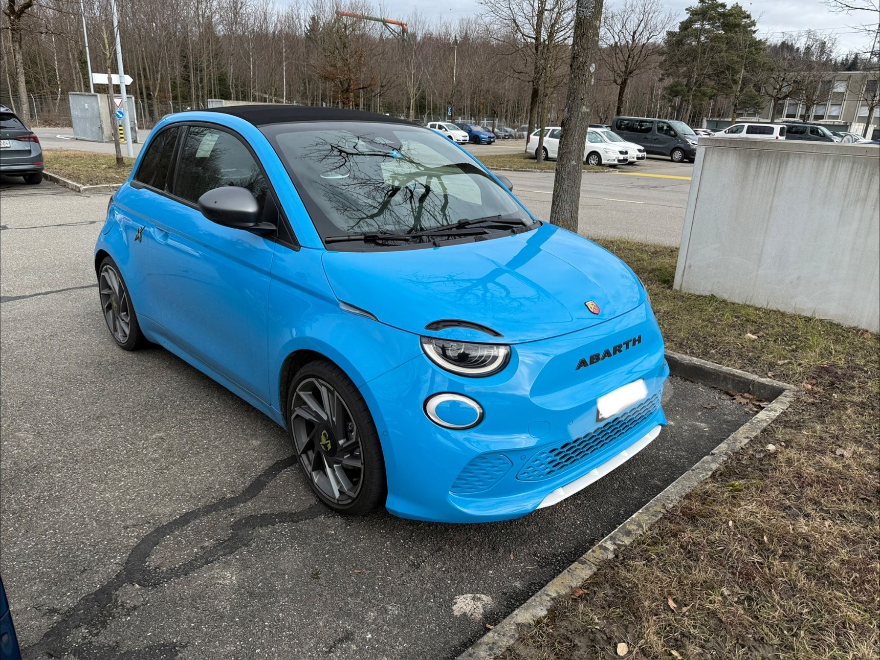 Fiat Automobili: Fiat Abarth Cabrio 500e Scorpionissima – Usato da Mattstetten venduto da Reuanezam