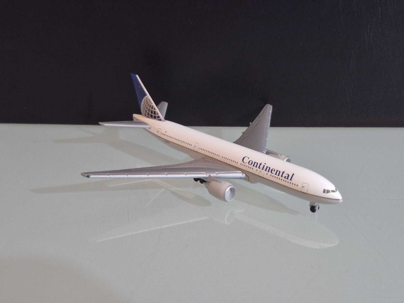Herpa Kit di modellismo & Modellini statici: Herpa Continental Airlines 1:500 – Usato da Uetendorf venduto da myhome12 2