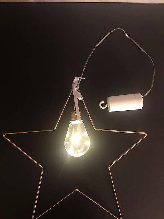 Toutes les décorations: Deko LED-Metall-Stern mit Timerfunktion – D'occasion à Thürnen par Yaroc 1
