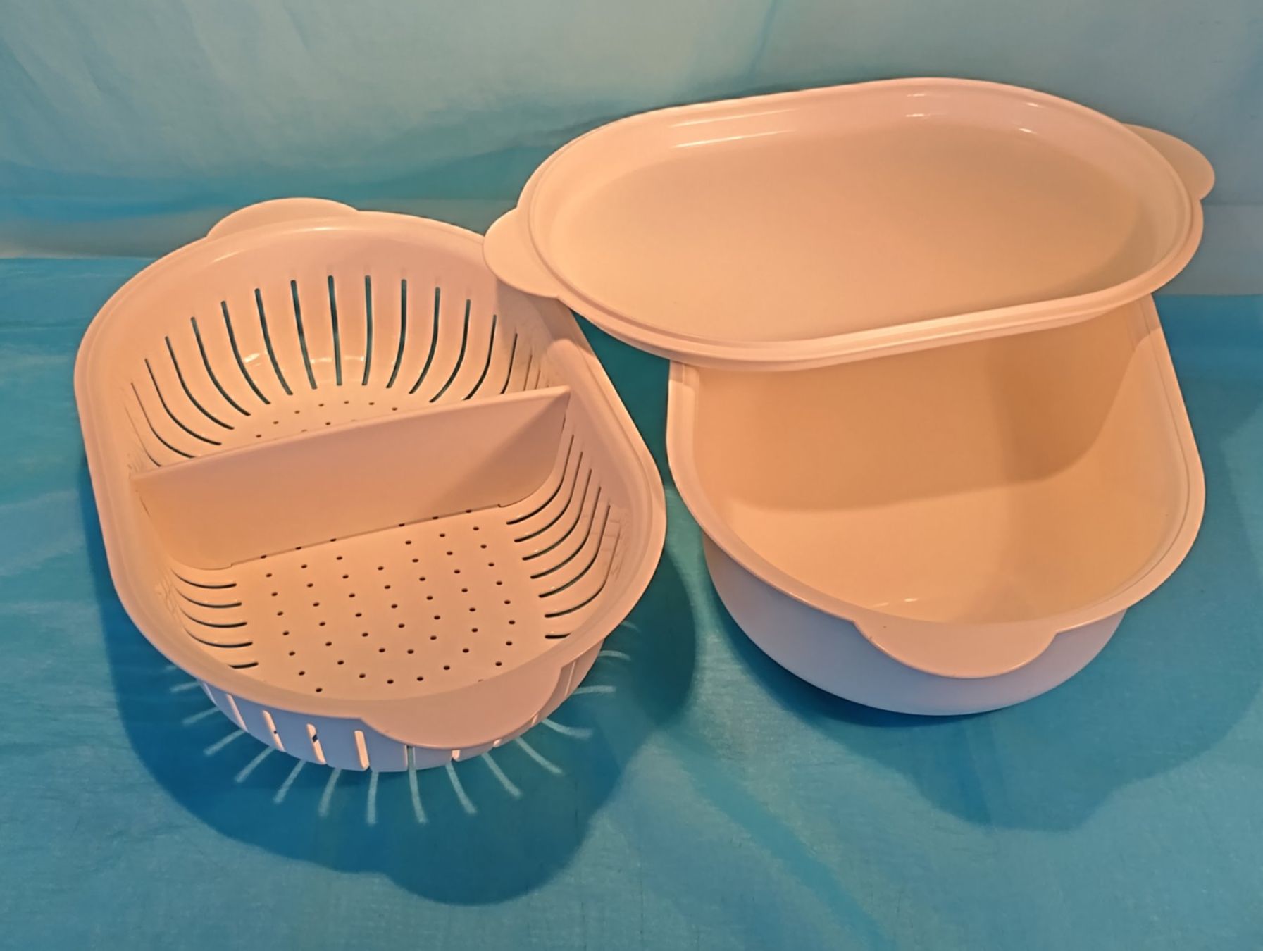 Tupperware Recipients et similaires: Tupperware oval Server mit Sieb, 4L. weiss – D'occasion à Bellach par JingleCherry 2