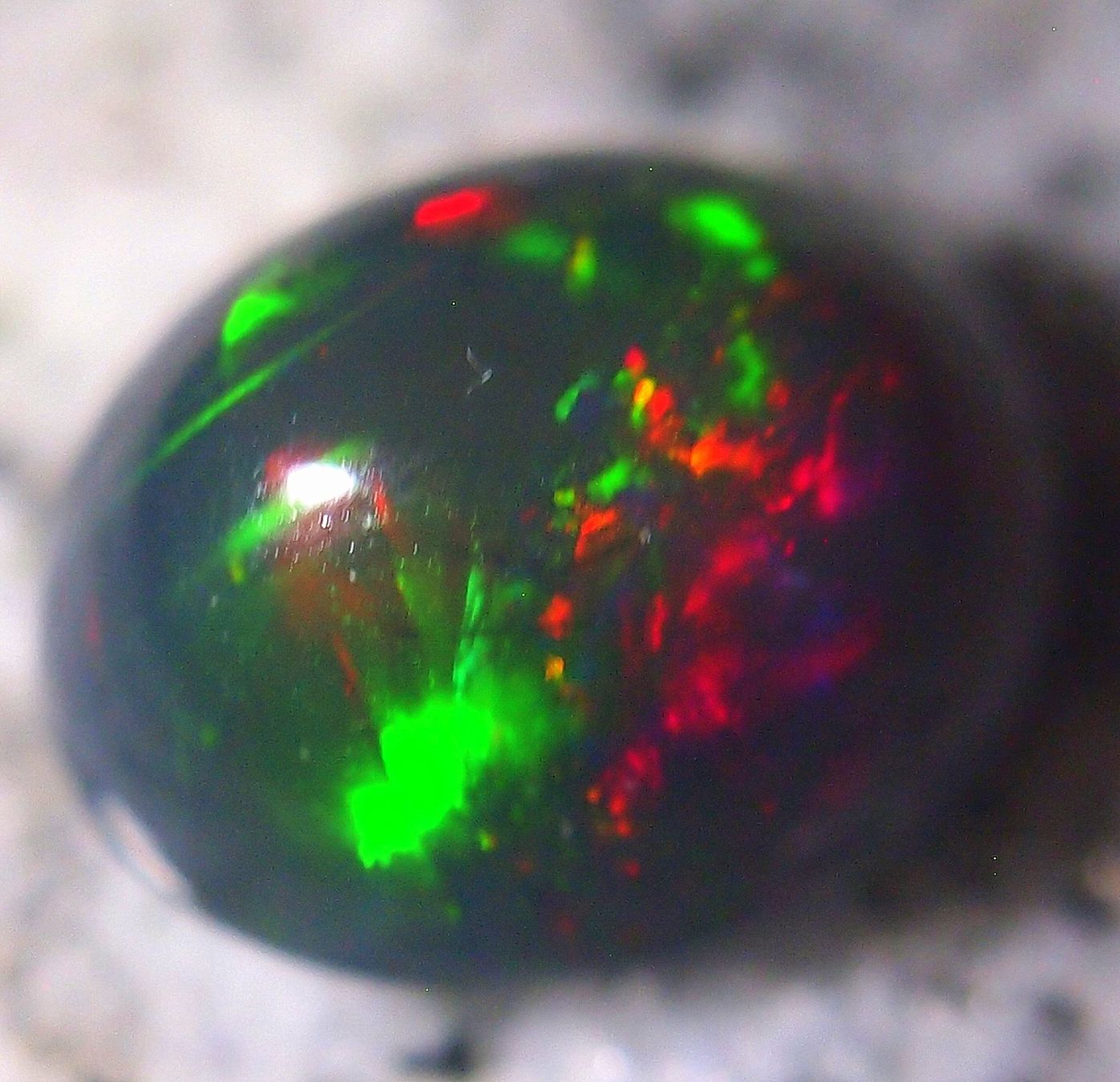 Pietre preziose: 4,4 CTS WELO-FEUEROPAL brilliant AAA – Nuovo e nell'imballaggio originale da Reinach BL venduto da blumarco