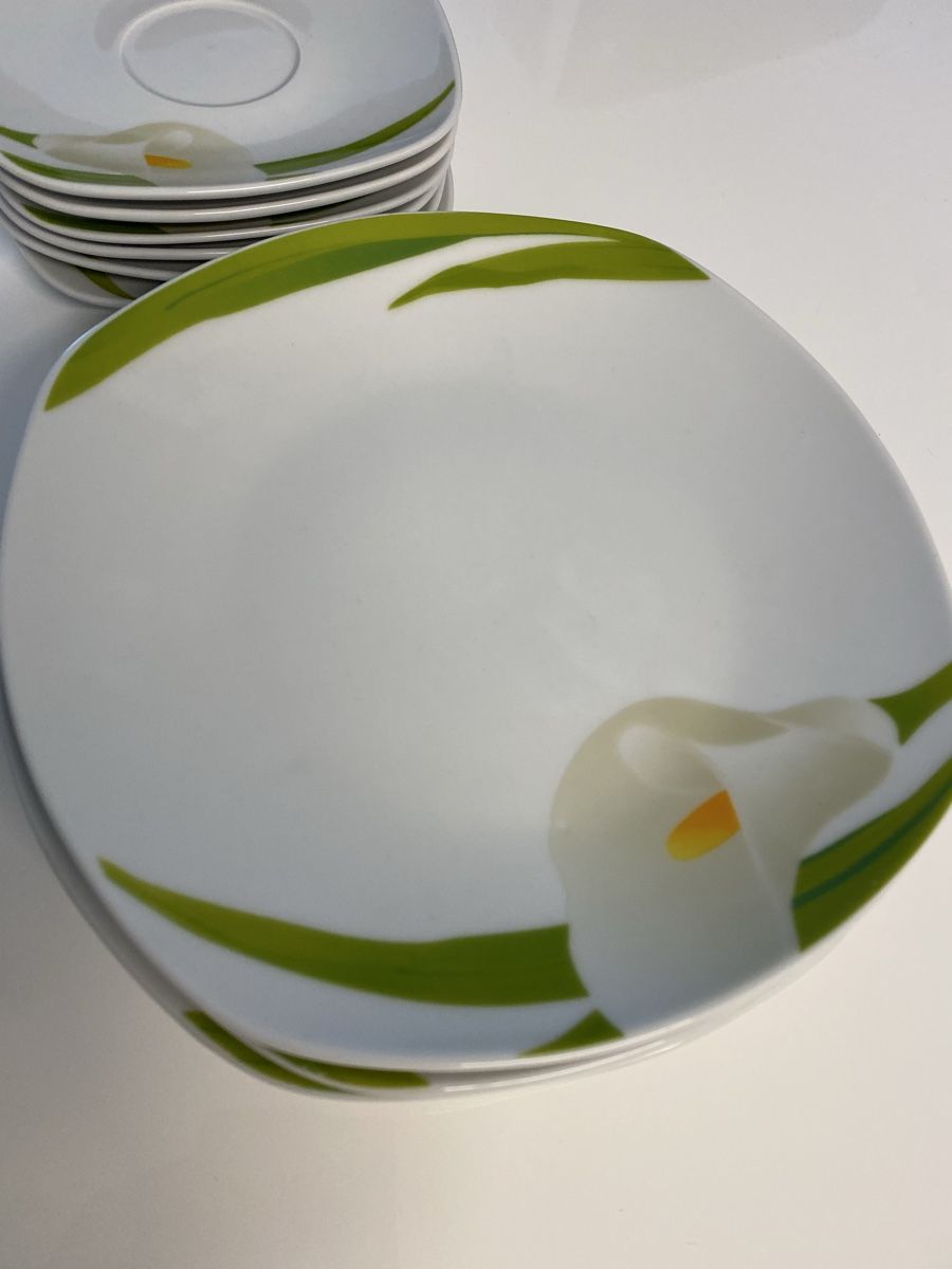 Geschirrsets: Kaffeeservice mit Blumenmotiv weiss – Gebraucht aus Sargans von sel85 1