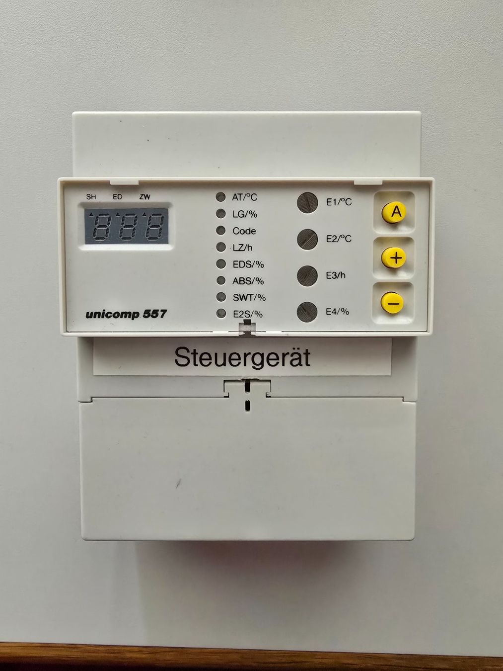 Heizgeräte: SABI unicomp 557 Steuergerät – Gebraucht aus Embrach von Adlikonzh33