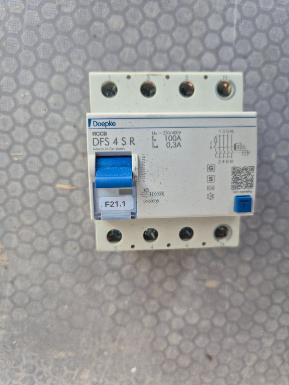 Hager Elektronikbauteile: Elektromaterial – Gebraucht aus Stein AR von Bienli4 1