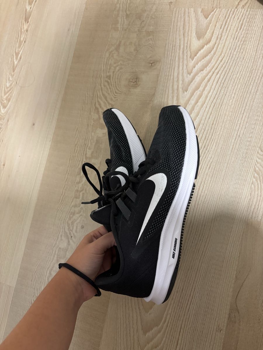 Nike Scarpe da donna: Nike Laufschuhe Grösse 38.5 – Nuovo (secondo la descrizione) da Baar venduto da chi_68h7 1