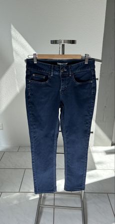 Dark Wash Mid-Rise Skinny Jeans Lee - Size 8P - Summer!