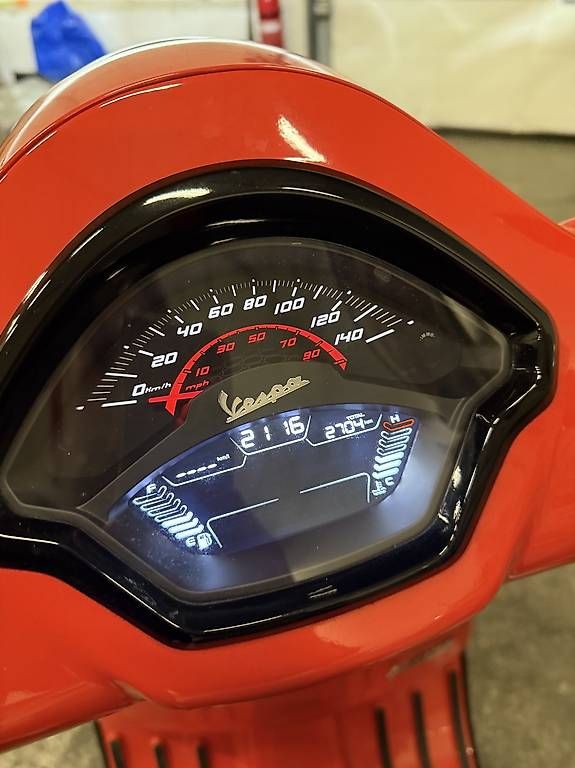 Scooters: Vespa 300 GTS Supersport – Gebraucht aus Zürich von dom_578q 3