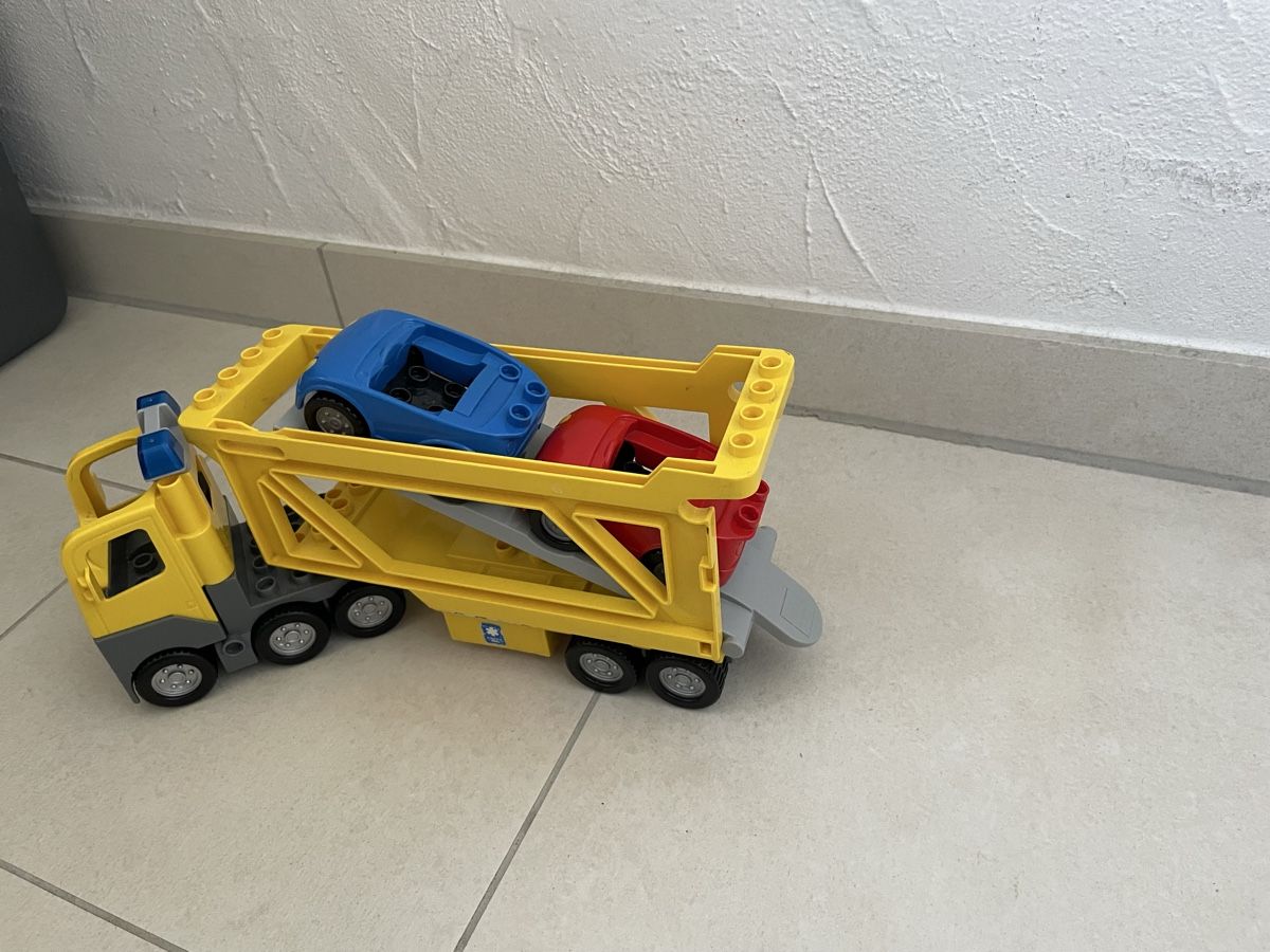 Lego Spielzeuge: Lego Duplo Autotransporter mit 2 Autos – Gebraucht aus Willisau von Kaja24 1