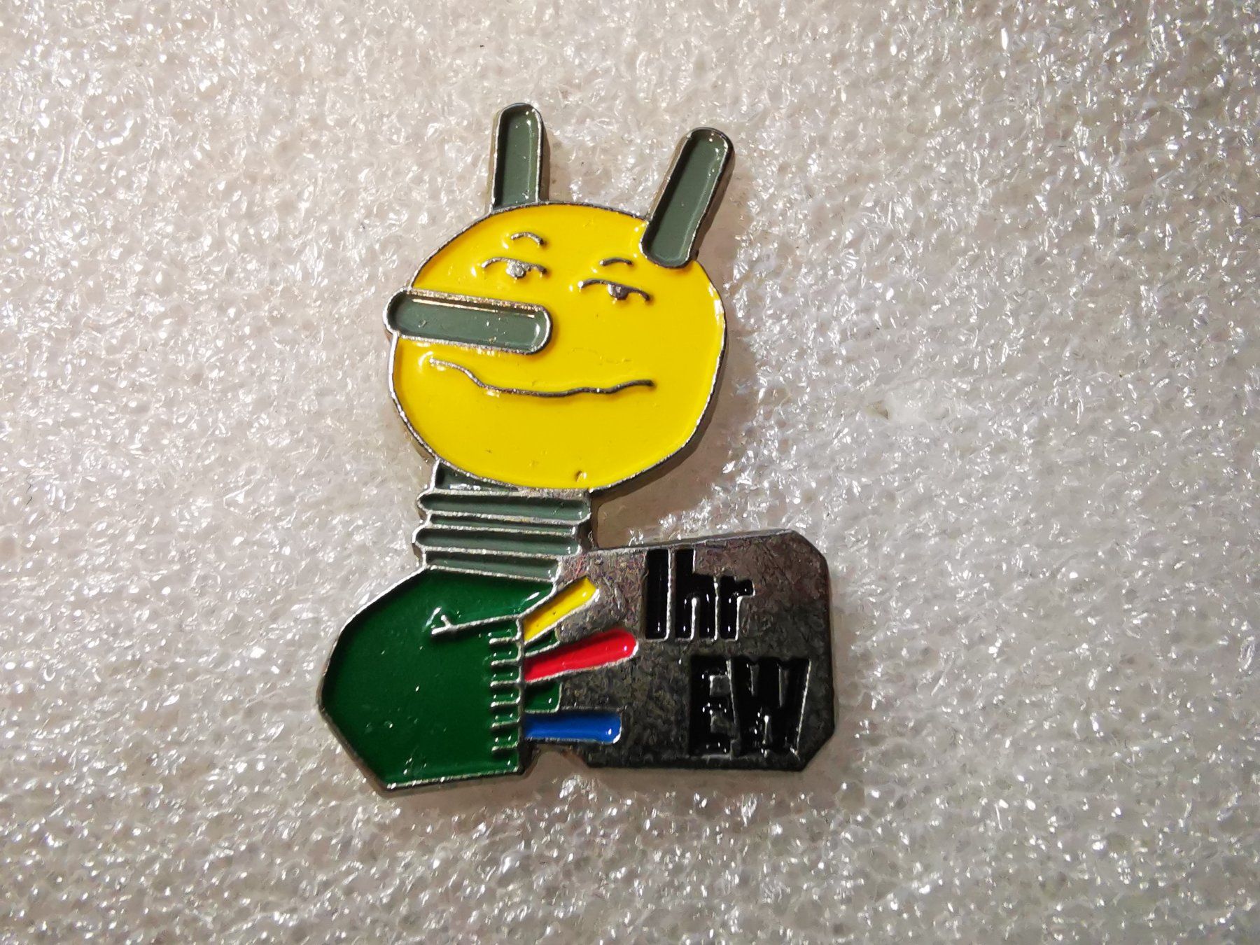 Placchette & Badge: Ansteckpin 9: Ihr EW gross – Usato da Oppligen venduto da Pin-Fall-Shop