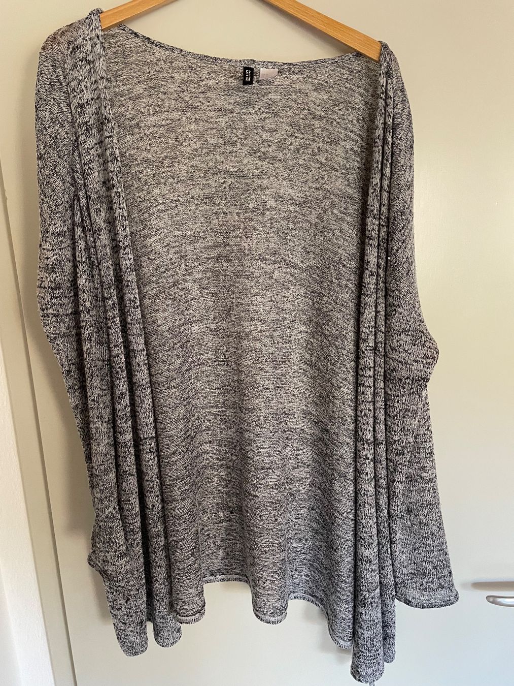 H&M Giacche: Feine Strickjacke von H&M Divided, Grösse L – Usato da Olsberg venduto da iri_pn9t