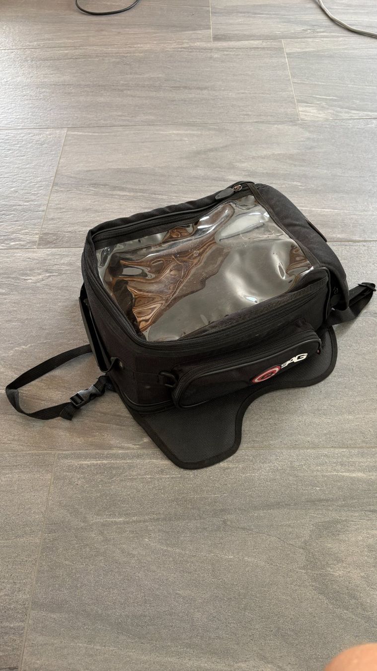 Valigie: Grand sac réservoir QBag – Usato da Savièse venduto da igolden4 2