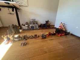 Grosse Novelmore Burgen mit Figuren, Fahrzeugen und Zubehör