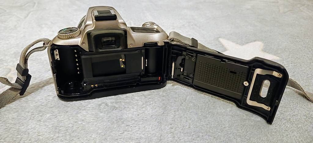 Fotocamera: Nikon F55 Spiegelreflexkamera mit Objektiv – Usato da Wängi venduto da jav_h2yq 3