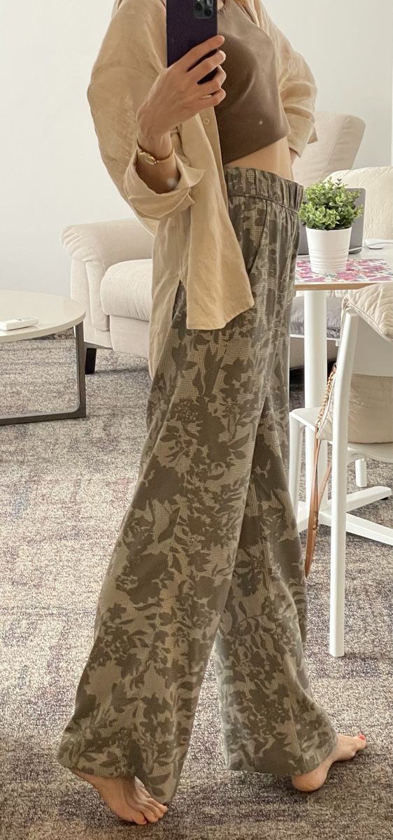 Esprit Hosen: Esprit Hose Wide Leg Gr. S 100% Viscose – Gebraucht aus Möhlin von Halylea