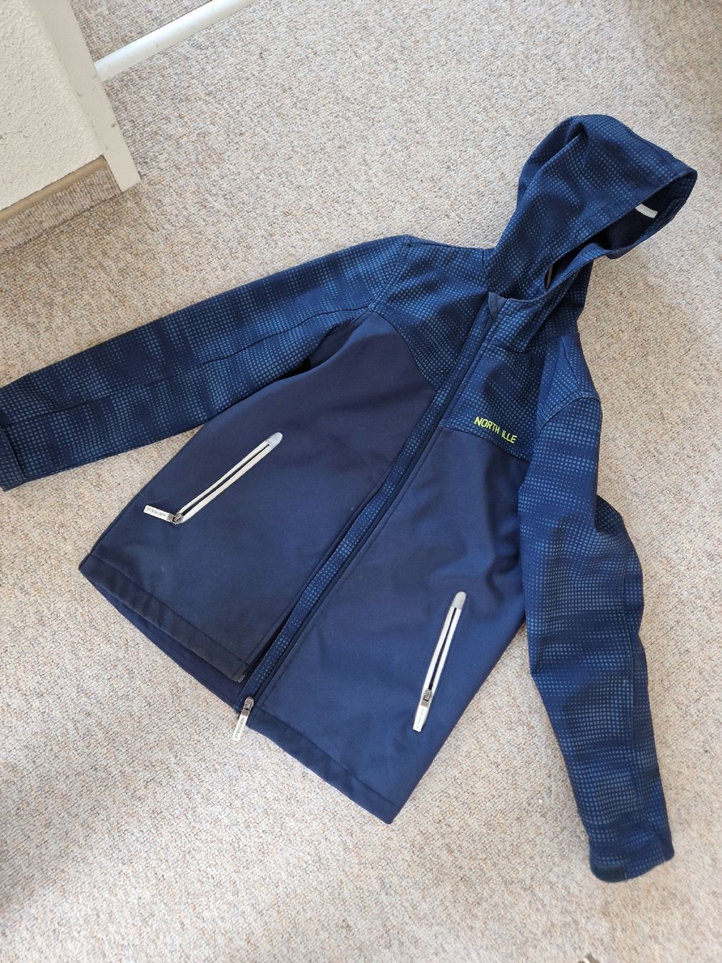 Giacche & Cappotti: Softshell Jacke Gr. 152 – Usato da Bachenbülach venduto da Rufali84