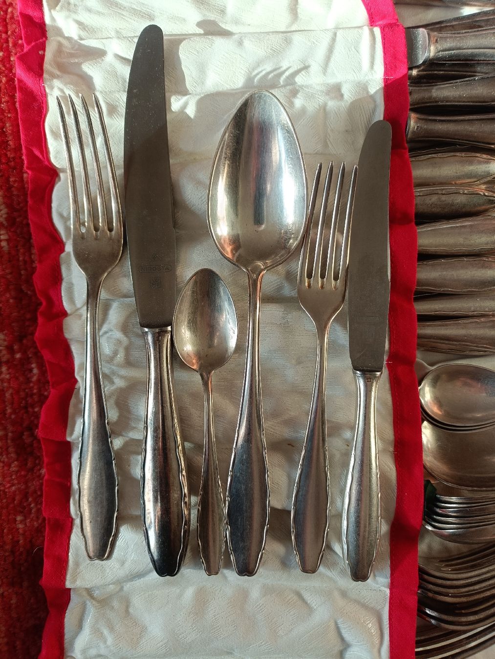 WMF Set di posate: Antikes versilbertes Tafelbesteck WMF 100: wiegt 2,8 kg – Usato da Lugano venduto da riccardo012