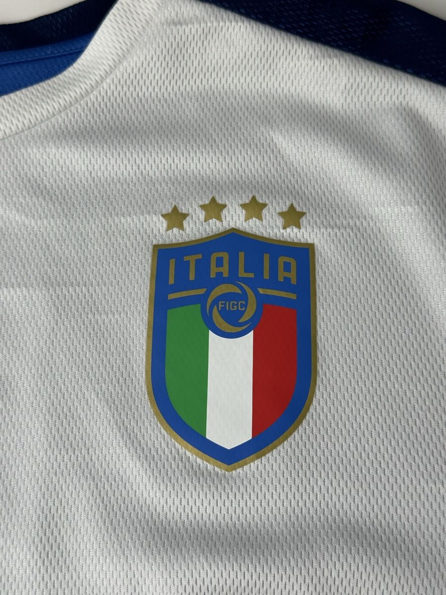Puma Canottiere & Pantaloni: Italy 17/18 training shirt – Usato da Baden venduto da Timelessthreads 4