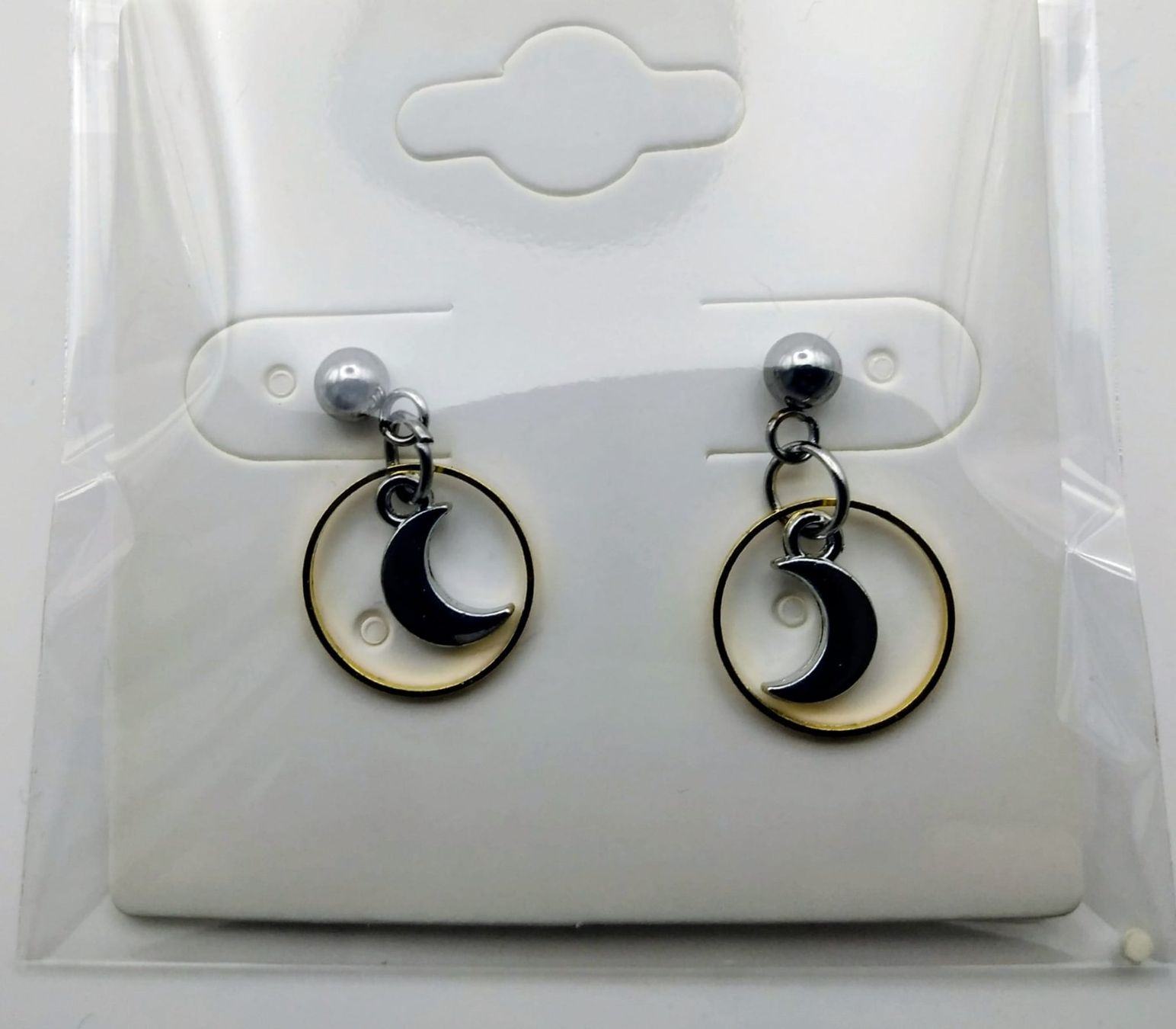Ohrringe & -stecker: Ohrstecker "Ring Mond". Mini CHARM - Ohrringe Farbe Gold – Neu und originalverpackt aus Zürich von Flitzi2005 2
