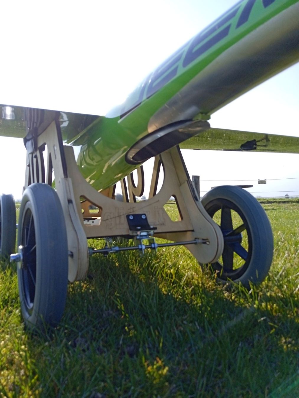 Modellismo RC: Planeur à réaction - Jeemo Glider.it – Usato da Le Lignon venduto da kilian.reday 5