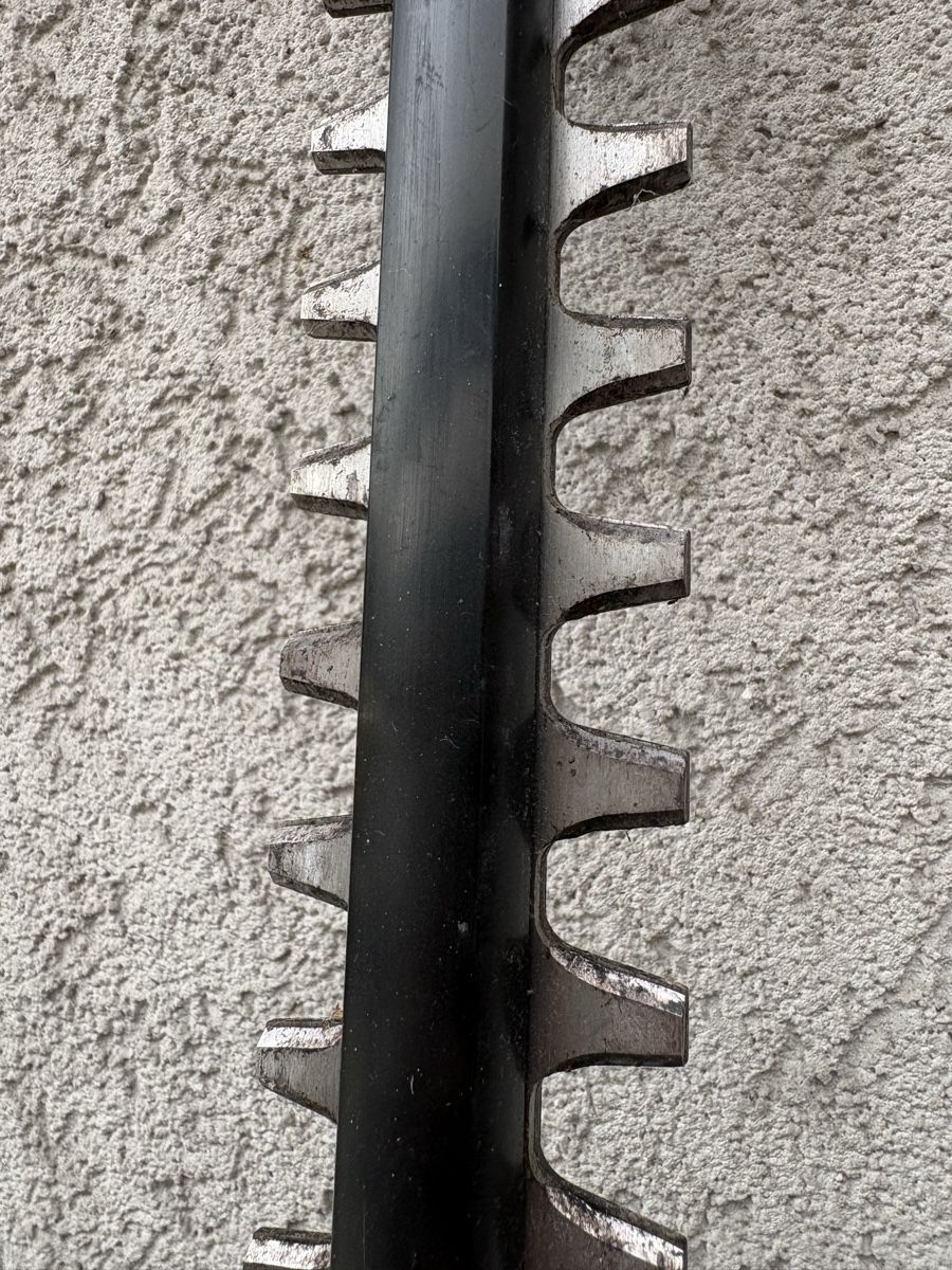 Bosch Tutti gli attrezzi: Bosch UniversalHedgePole 18 Heckenschere Teleskop gebraucht – Usato da Unterseen venduto da Gleisbauer 5